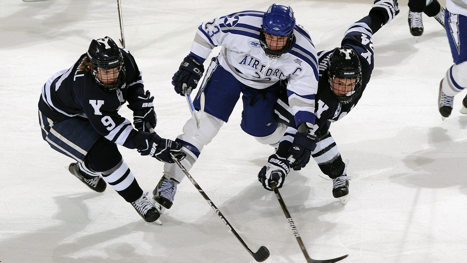 4.5亿英镑豪购反酿震荡 利物浦主场0-3崩盘 卫冕冠军深陷危机泥潭