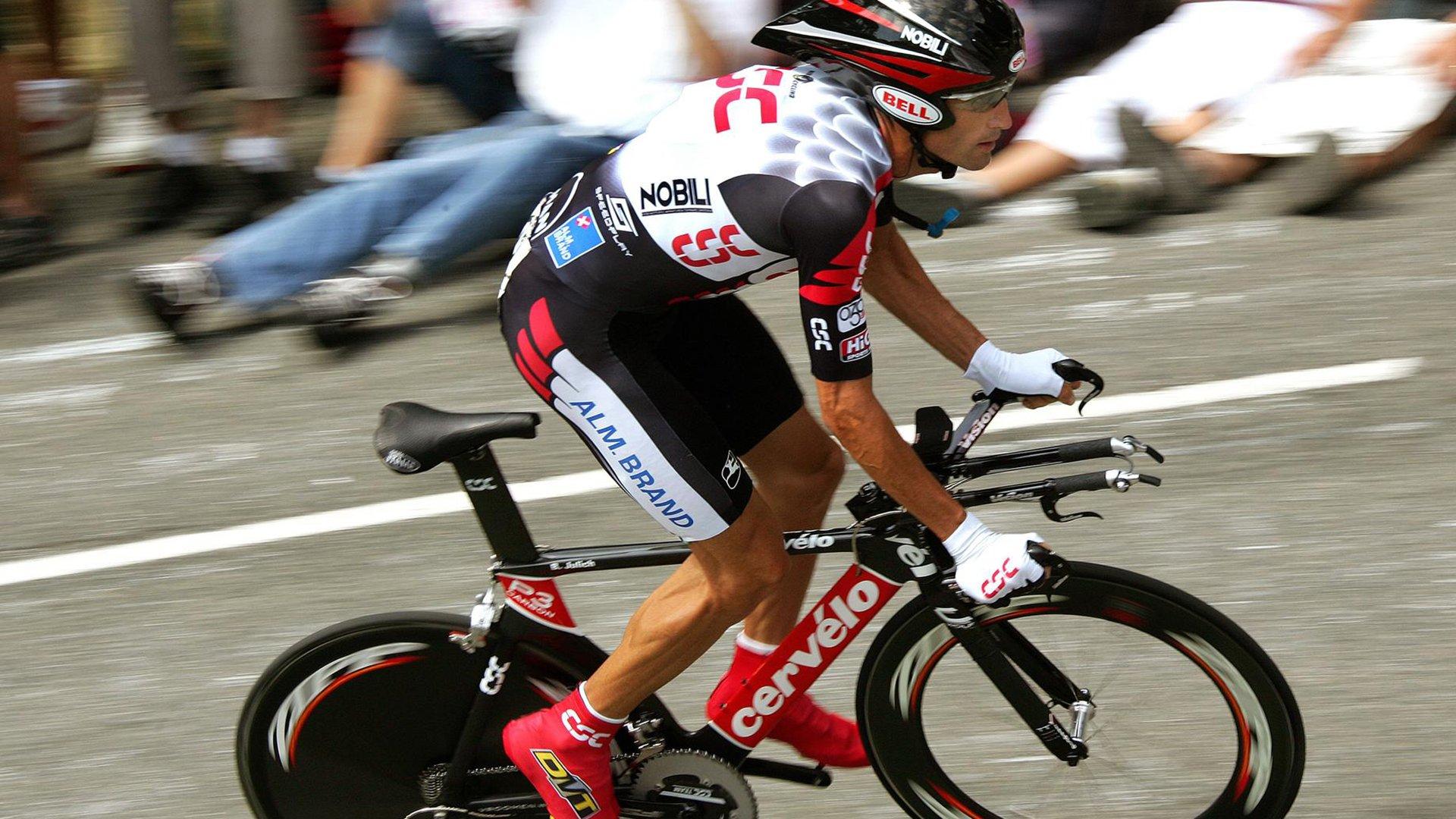 安菲尔德奇迹延续！利物浦欧冠主场13连胜创纪录，近25战仅1败彰显统治力